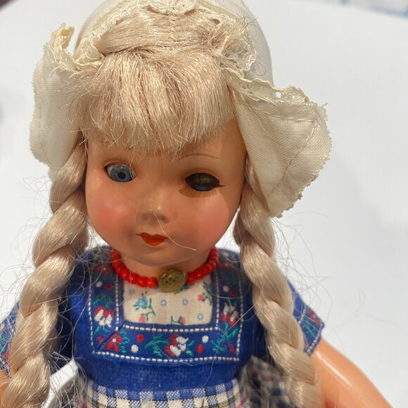 Vintage Dovina Dutch Rotterdam Holland doll with articulating joints. - Picture 4 of 9